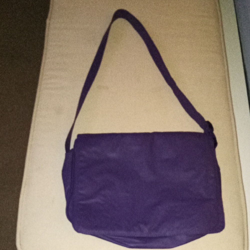 Vintage Ace Leather goods Inc  Travel Crossbody Bag